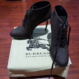 NEW Burberry High heel boot